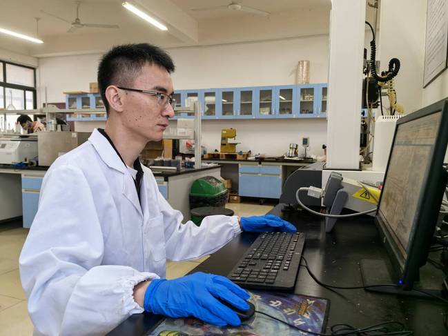 科教融合潤物無聲，潛精研思助力雙碳 材料科學的創新引擎